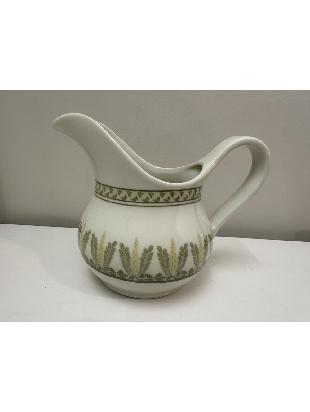Vintage Estée Lauder 5.5” Pitcher Creamer Jug Aliage Perennials English Garden